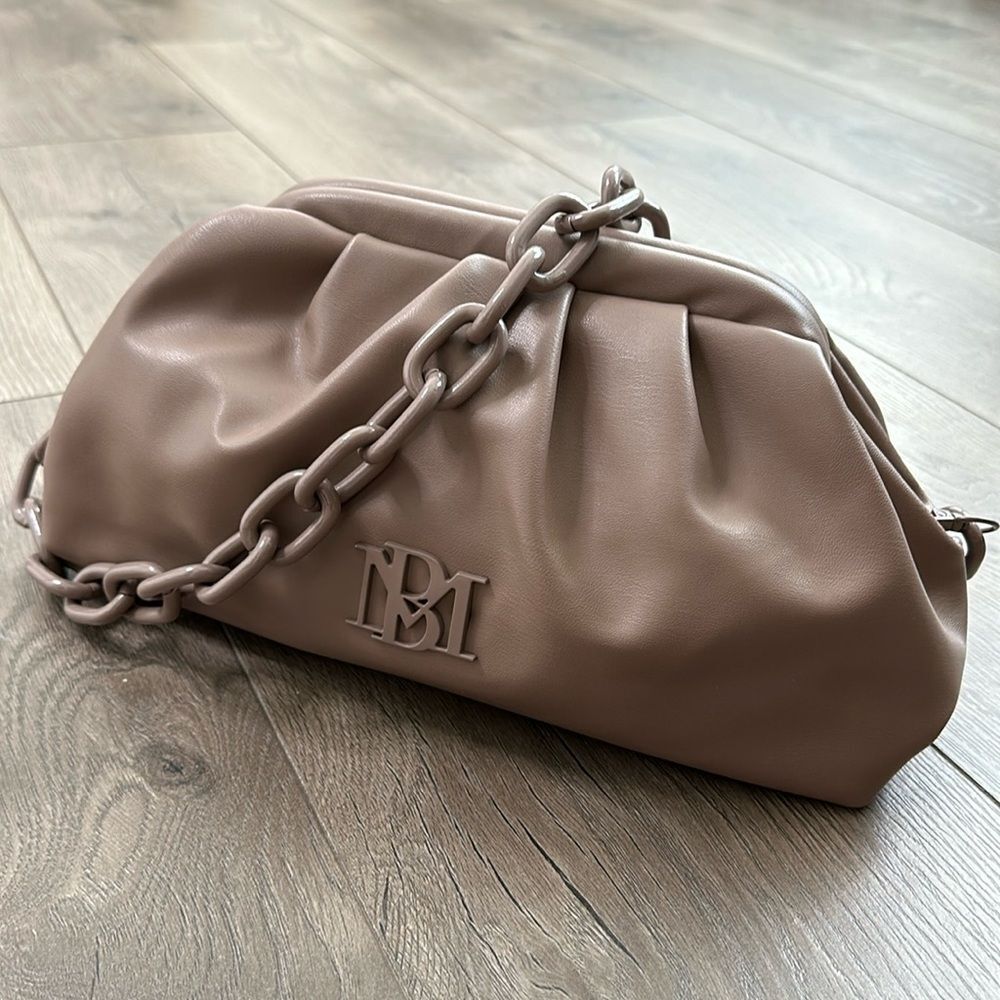 NWOT Badgley Mischka Wrapped Frame Taupe Brown‎ Clutch Chain Shoulder Bag